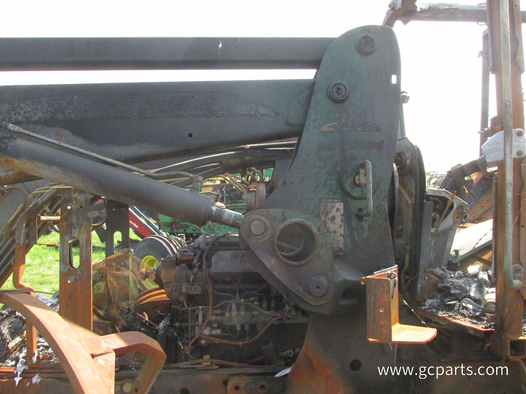 741 LOADER 7FT W/ GRAPPLE